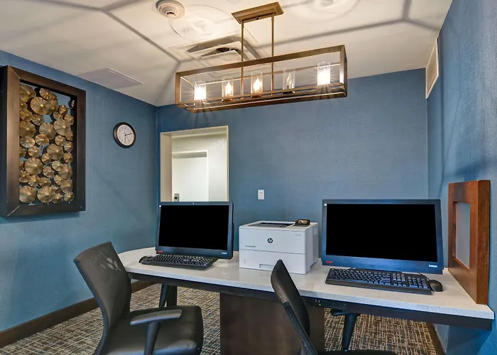 Homewood By Hilton Naperville Hotel 3*