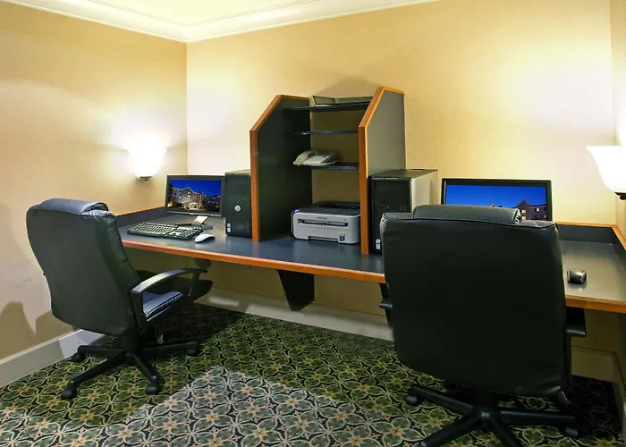 Homewood By Hilton Naperville Hotel 3*